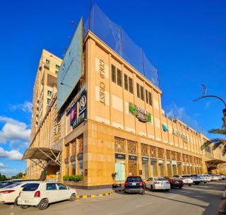 Goldcrest Mall DHA Phase 4 - Luxury Serviced Apartments by Alvis Suite - 8