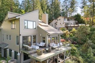 Ocean View Luxury Retreat in West Vancouver - 6