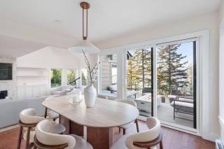 Ocean View Luxury Retreat in West Vancouver - 3