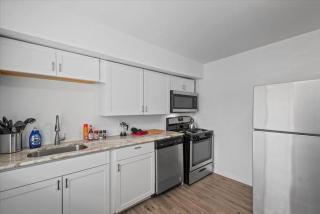 East Allegheny Apartment | Driveway Parking! - 1
