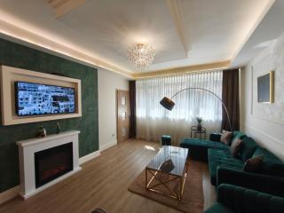 Deluxe Two Bedrooms Apartment in Budapest Center - 0