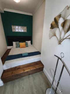 Deluxe Two Bedrooms Apartment in Budapest Center - 3