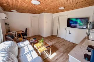 Bright 2 Bedroom, Private Garden - 6