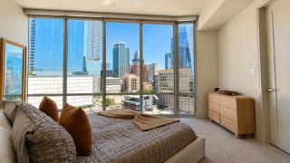 Luxury High-Rise Skyline Views DT Austin - 2