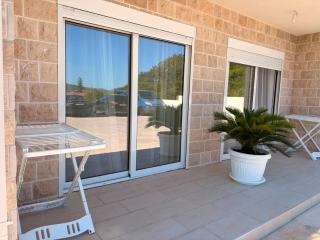 Sunrise Leo Boutique Apartments - 9