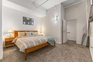 New Downtown Indy Group Stay-4BR-Sleeps 14 - 8