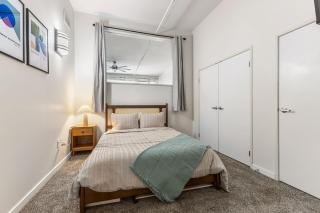 New Downtown Indy Group Stay-4BR-Sleeps 14 - 7