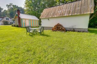 Fire Pit, Gas Grill! Bright Cottage By Devils Lake - 7