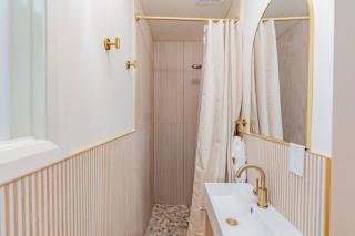 Parkway Boutique Suite 03 - 8