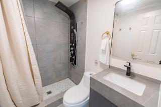 Parkway Boutique Suite 12 - 9