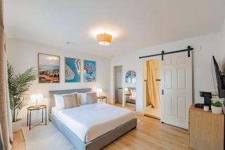 Parkway Boutique Suite 15 - 8