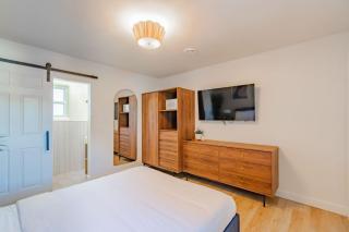 Parkway Boutique Suite 05 - 6