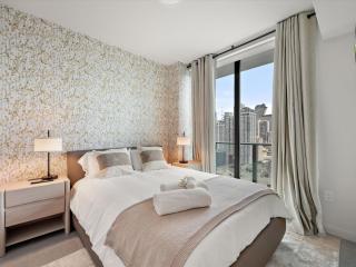 First 2402 Miami Skyline Urban Haven - 8