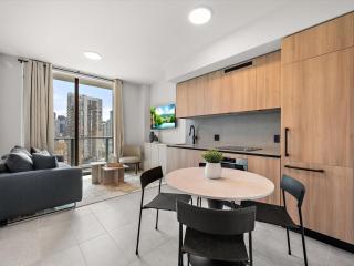 First 2402 Miami Skyline Urban Haven - 6