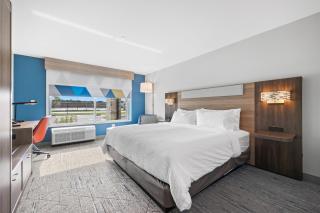 Holiday Inn Express & Suites Marinette by IHG - 1