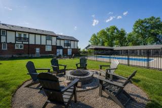 Parkway Boutique Suite 20 - 3