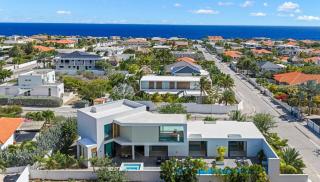 Long Lap Pool - Modern Villa - Jan Thiel Beach - 4