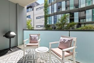Modern Quiet 1 & 2 Bed Apt Opposite Albert Park - 6