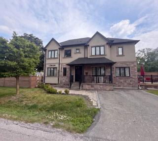 Private 1 Bedroom Suite Near Downtown Toronto - 3