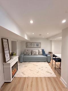 Private 1 Bedroom Suite Near Downtown Toronto - 7