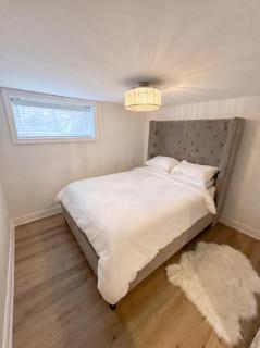 Private 1 Bedroom Suite Near Downtown Toronto - 6