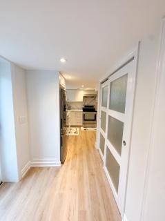 Private 1 Bedroom Suite Near Downtown Toronto - 1