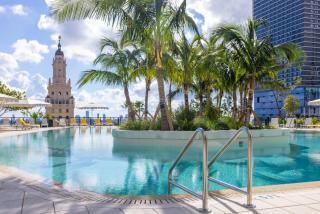 4103 Elevated 1BR with West Views a Pool and 24h Gym in Downtown Miami - 4