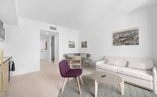 4103 Elevated 1BR with West Views a Pool and 24h Gym in Downtown Miami - 1