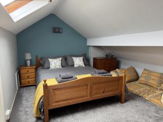 Herbert Terrace, Home in Dewsbury, West Yorkshire - 3