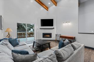 Prism Peaks - Hot Tub, Fire Pit, AC, Yellowstone, ATV, Views - 1