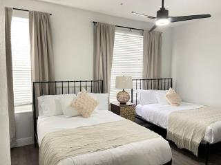 Luxury Townhouse near Convention Center Universal - 8