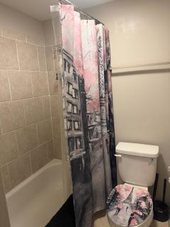 Quiet 2BR 2 bathroom - 4