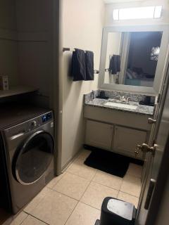 Quiet 2BR 2 bathroom - 3