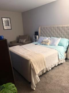 Quiet 2BR 2 bathroom - 2