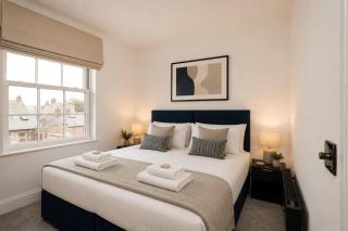 Minister Penthouse By Furnished Accommodation YORK RACES, Central Access Close to Train Station - 8