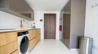 Ocean Breeze 3 Ensuite Bedroom Lower House with Games Room - 4