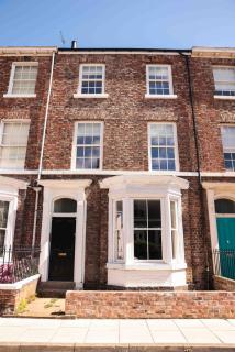 Shambles Flat East Mount by furnished accommodation Central Location York Races Close to Train Station. - 6