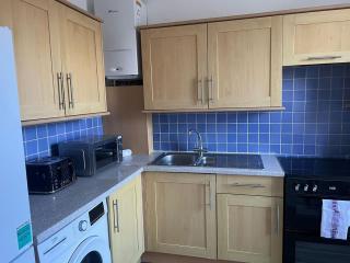 Stylish 1BR Teddington Flat Near Thames River - 2