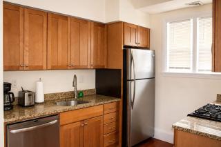 Stylish Apartment in Malden 20 Min from Boston #2 - 4