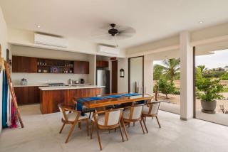 Three-Bedroom Casa - 2