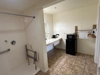 Bayview Inn - 9