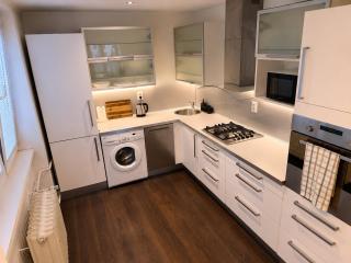 FONTANA 11 - Cozy 60m2 Apartment in Very Centre - 200m to Main Square - 7