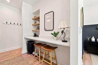 Charming Studio Stay Walk to Dining and UK - 7