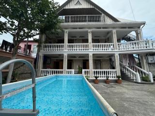 L I N D A house - 3