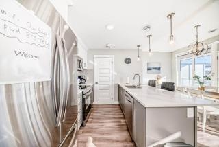 Double Garage | Stunning Home | Balcony - 3