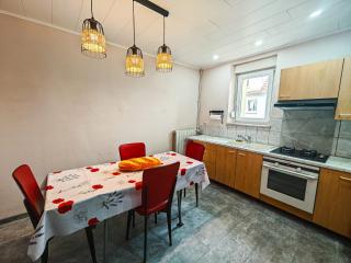 Appartement charmant et atypique, wifi, terrasse, jardin - Schleithal - 8