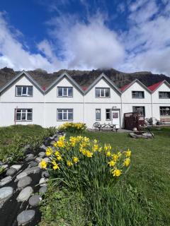 Skyrhusid Guesthouse - 0