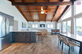 Niles Beach House - 2