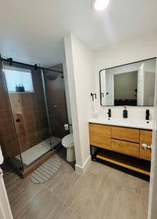 Cozy Stay 4BR Near Calle Ocho Food Culture - 6