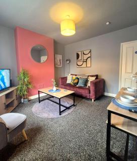 Family 3BR Home - Free Parking - Near City Centre - 0